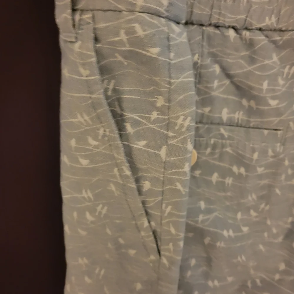 Talbots Light Blue Patterned Front Tie Cotton Women Shorts. Size 10